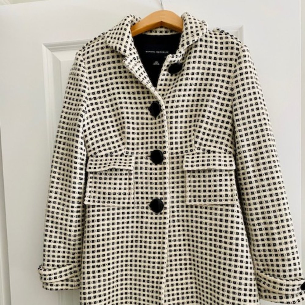 Banana Republic Black & White checked coat